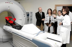 Crisis Sanitaria y Electoral en Andalucía: El Lastre de María Jesús Montero en el PSOE Ante la Gestión del PP