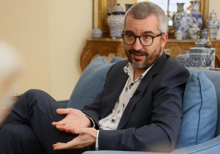 La autoexploración mamaria no reduce la mortalidad por cáncer de mama, según evidencia científica