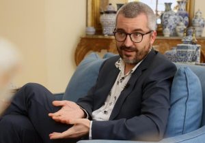 La autoexploración mamaria: mito y realidad según expertos en cáncer de mama