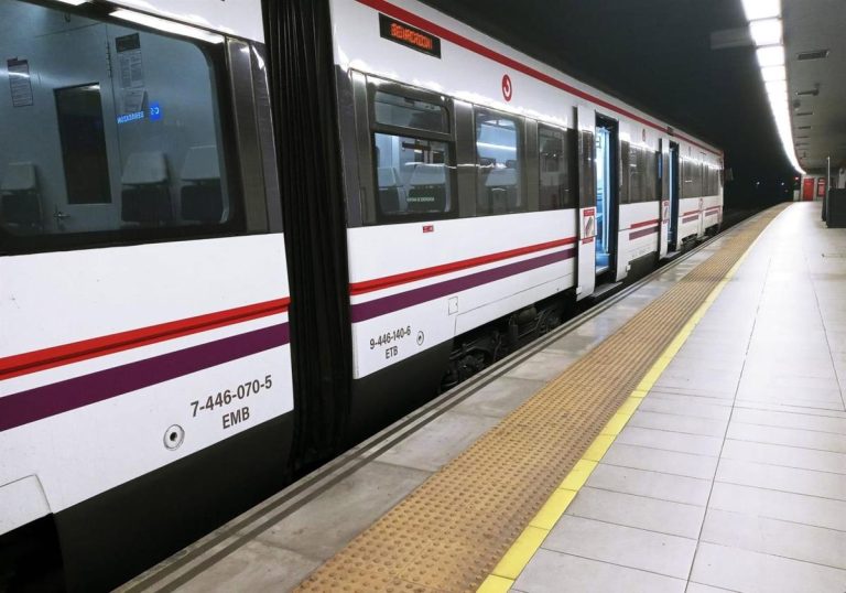 Interrupción del servicio ferroviario entre Lebrija y Sevilla por incidencia en la catenaria tras temporal