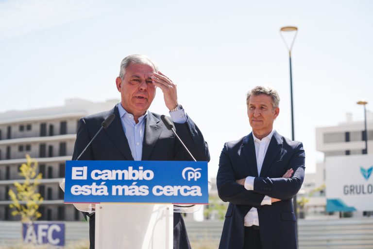El acuerdo PP-Vox en el Ayuntamiento de Sevilla se resquebraja por divergencias sobre la prioridad nacional