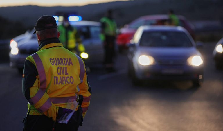Accidente mortal en la A-4 a su paso por Dos Hermanas: una persona fallecida y seis heridos