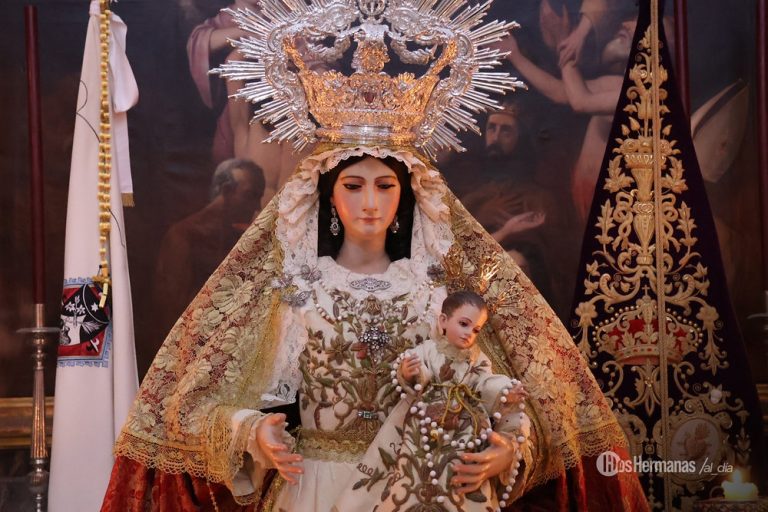 Cultos a María Santísima del Rosario en Dos Hermanas: Tradición y Devoción en Entrenúcleos